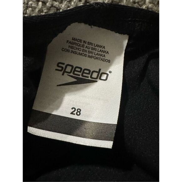 Nice Speedo Women's Pride Solid One Back One Piece Black Swimsuit One Piece size - Picture 6 of 7
